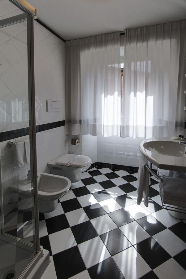 Hotel Le Muse Fabriano Extérieur photo
